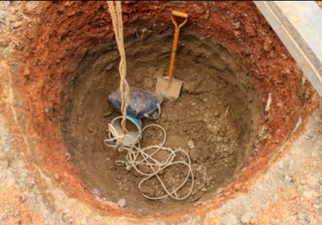 Two Beninese well diggers D!E while digging well in Ogun