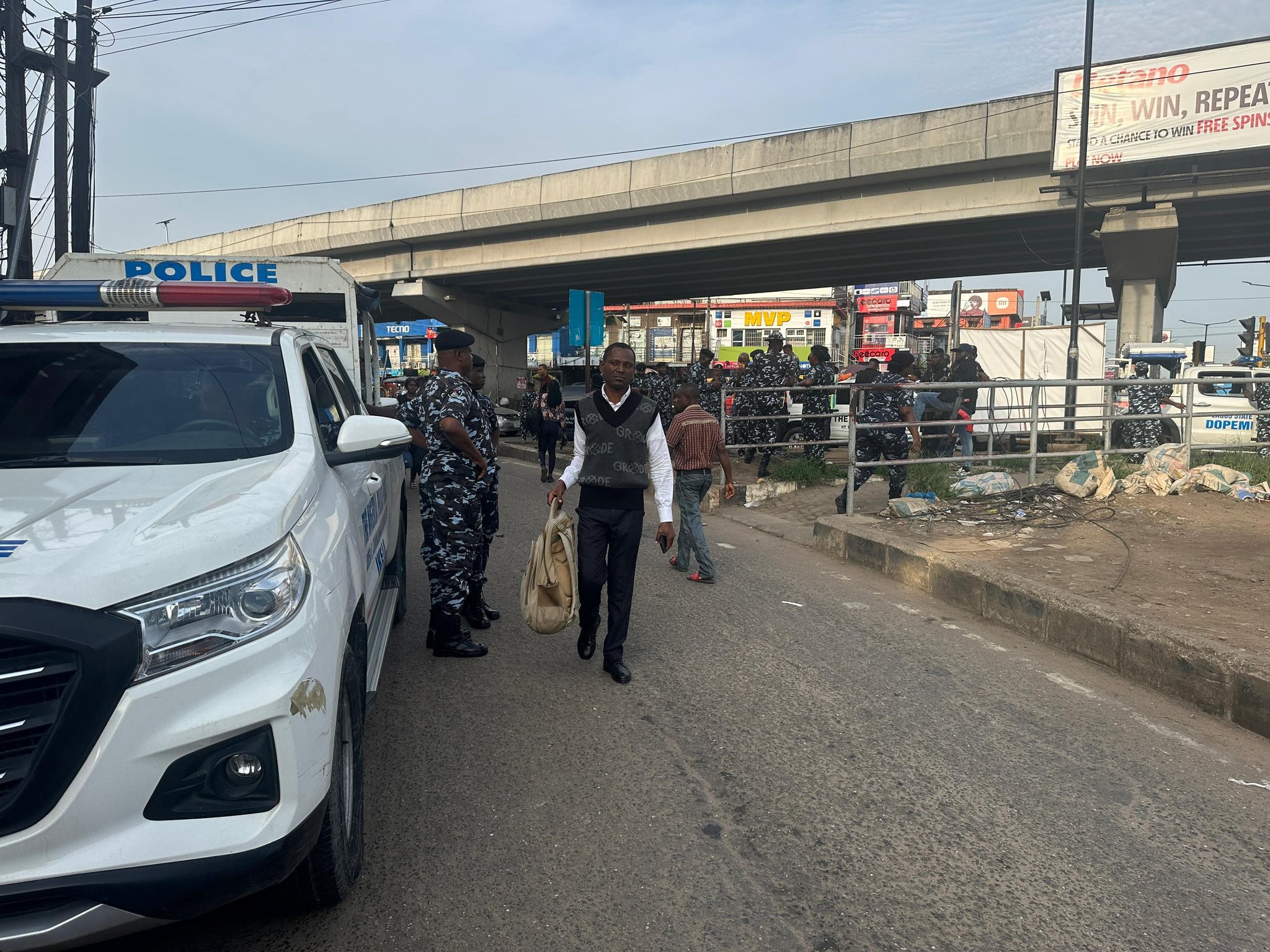 Protesters gather in Lagos, Abuja, and Ondo state for June 12 demonstration (photos/videos)
