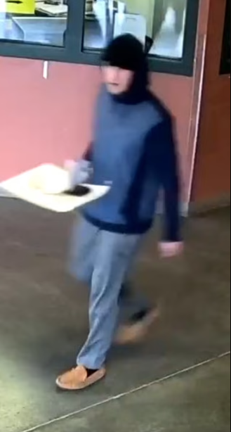 Drug dealer escapes from jail by impersonating his look-alike cellmate who was asleep