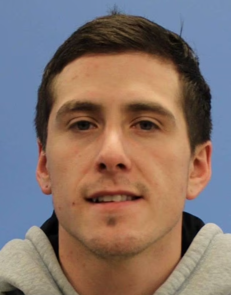 Drug dealer escapes from jail by impersonating his look-alike cellmate who was asleep