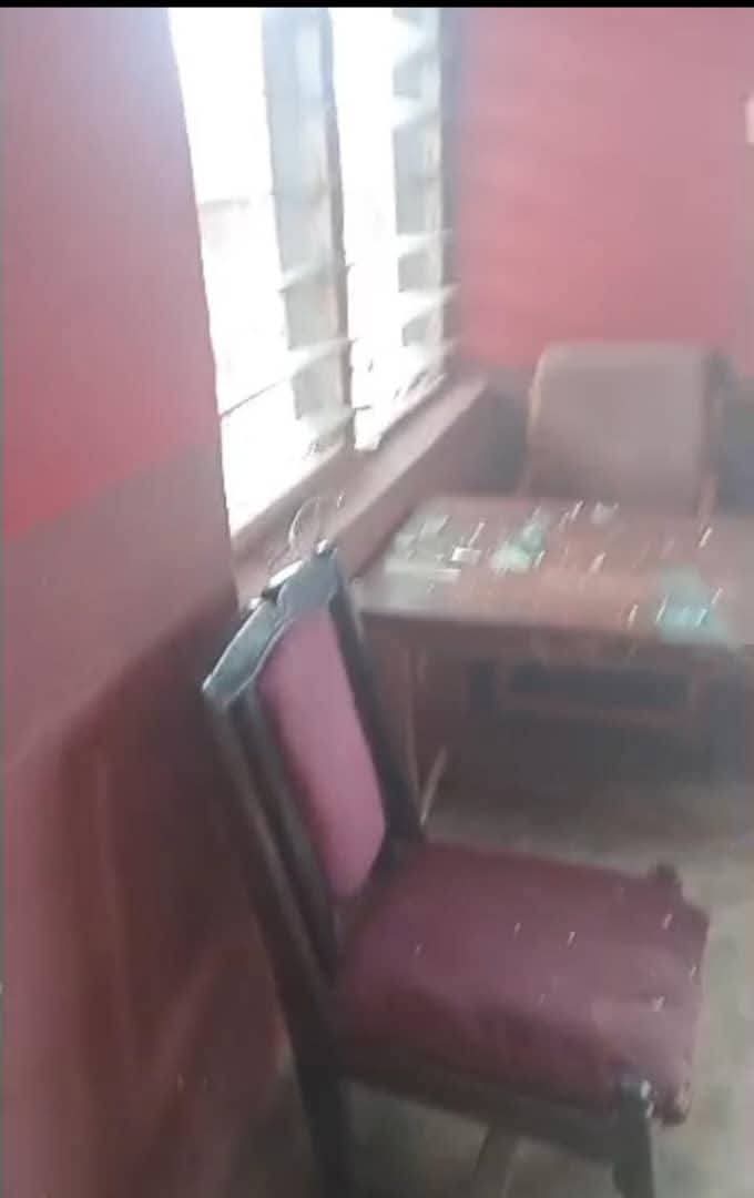 Officers injured, weapons stolen as violent mob attack Amotekun office in Osun