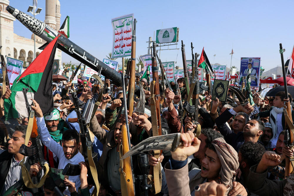Houthi rebels detain 20 UN employees and confiscate equipment in Yemen