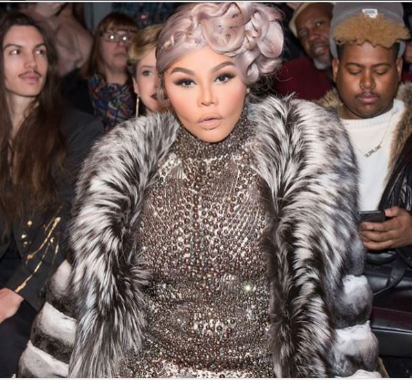 Lil Kim says she now looks like Melania Trump after 
