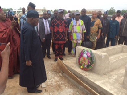 Photos: Ex-President Olusegun Obasanjo visits graveyard of 73 Benue victims 