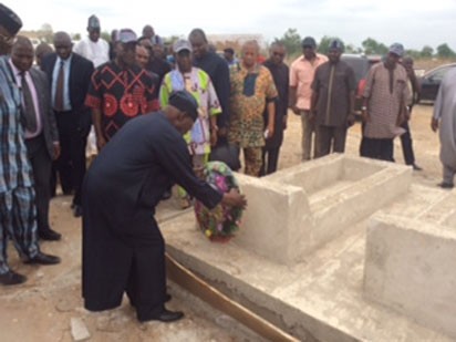 Photos: Ex-President Olusegun Obasanjo visits graveyard of 73 Benue victims 