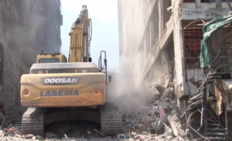 Five-storey building razed by fire at Balogun Market has been demolished by?Lagos State government (Photos)