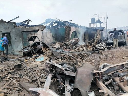 30 injured and 23 buildings destroyed in Lagos gas tanker explosion (photos)