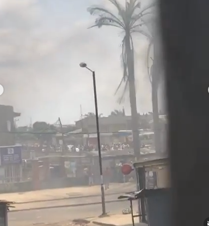 Hoodlums unleash mayhem in Fagba area of Lagos state lindaikejisblog