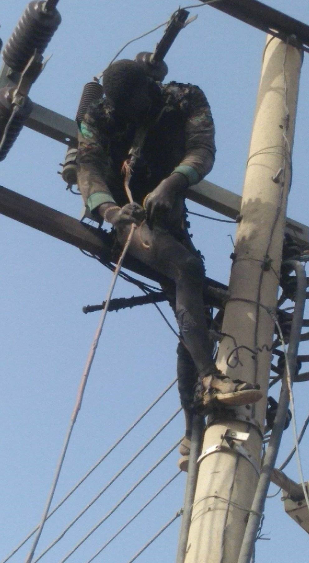 Suspected vandal electrocuted while stealing transformer cables in Kano (graphic photos)