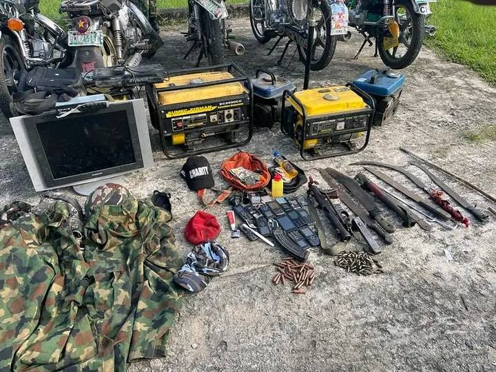 Troops raid kidnappers