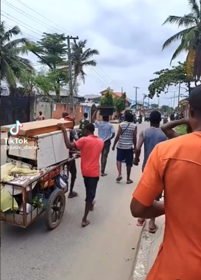 Man banished from Lagos community after being nabbed sodomizing a 13-year-old boy (video)