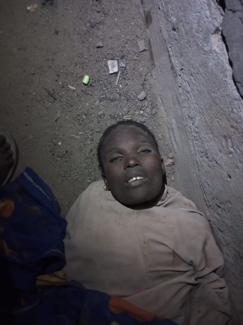 Body of unidentified woman found dumped in Minna (graphic photos)