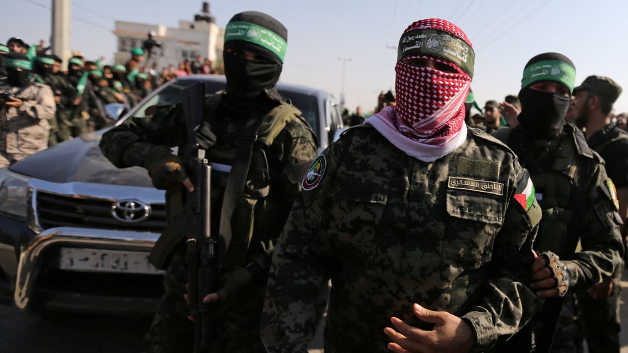 Israel and Hamas agree to implement Trump