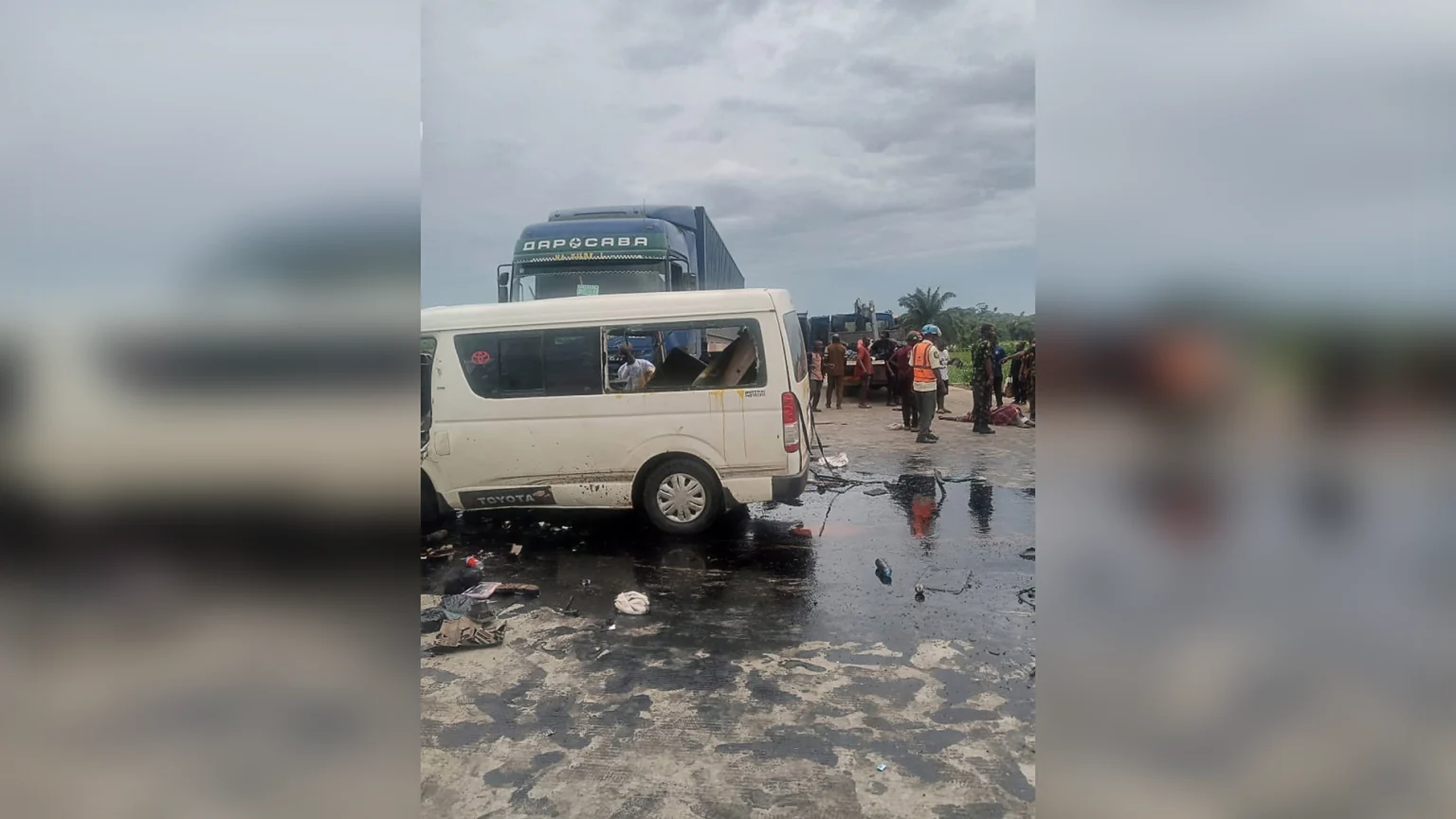 Onedead, 18 injured after truck crashes into bus on Sagamu‑Benin expressway