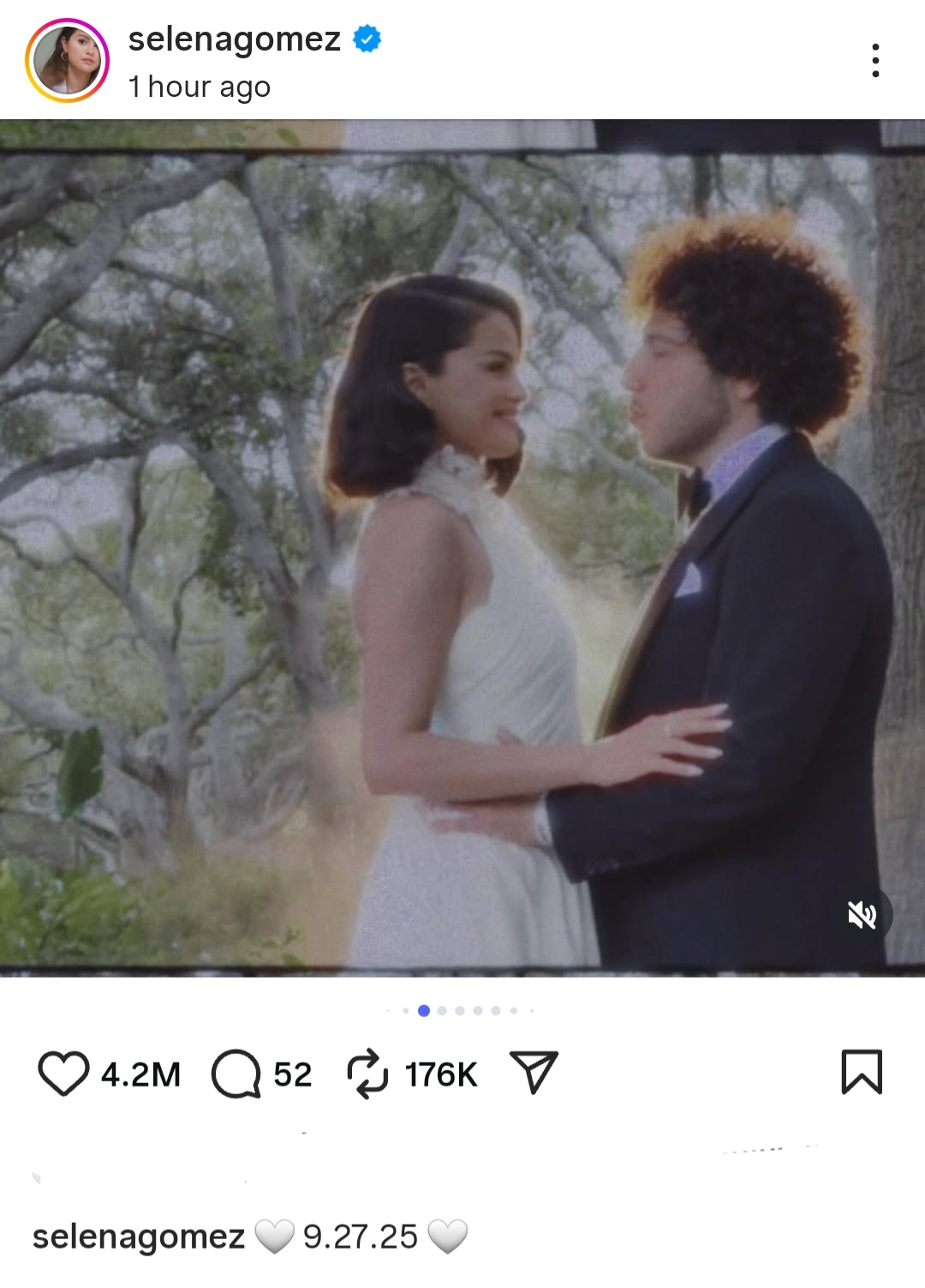 Actress Selena Gomez weds record producer Benny Blanco (photos)