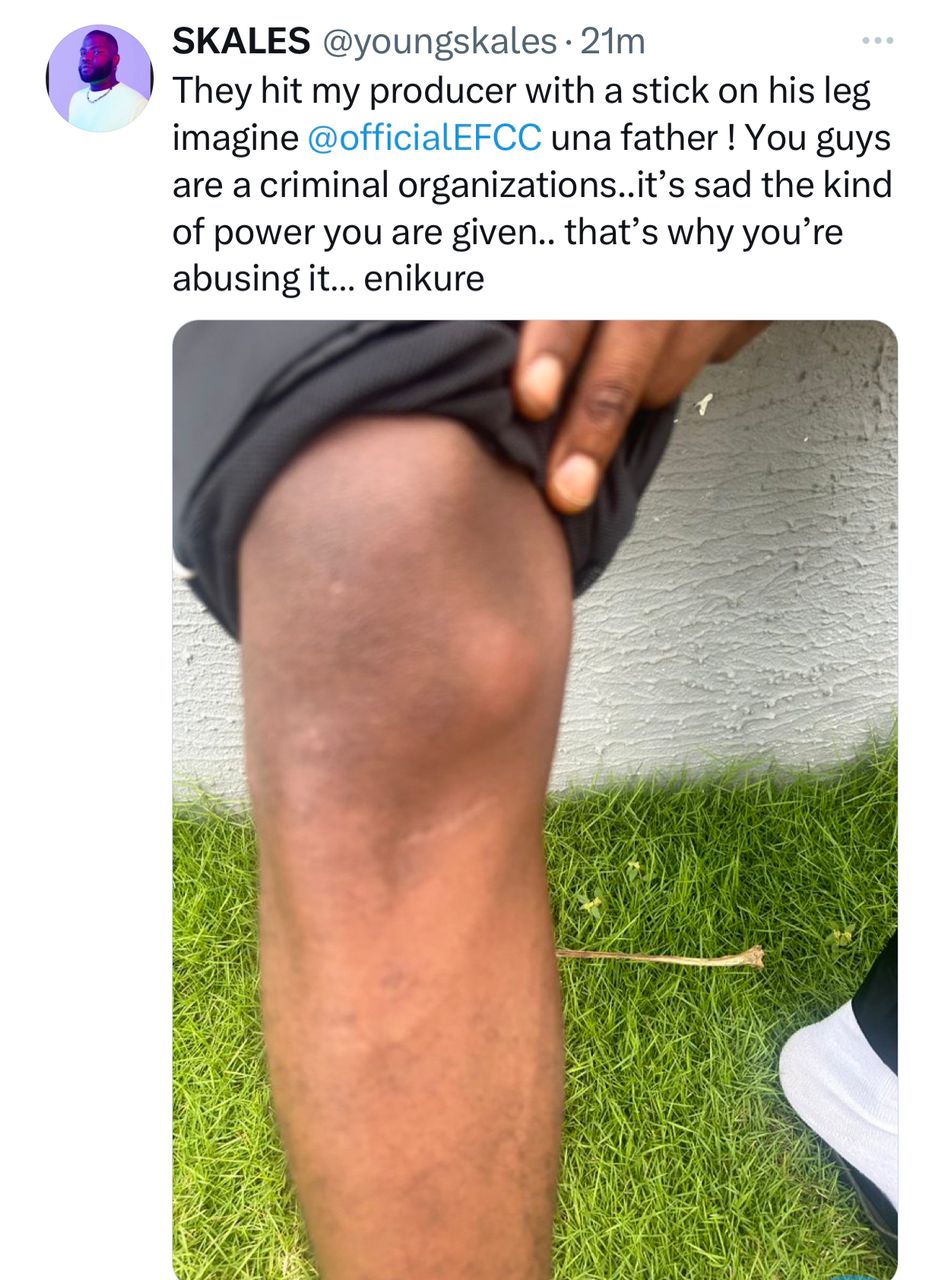 Singer Skales calls out suspected EFCC operatives for raiding his house in the early hours of today over fraud allegations