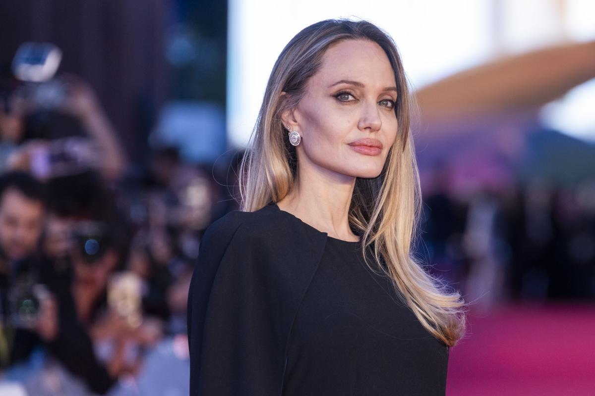 "I don't recognise my country" Angelina Jolie says she's set to leave the US in July