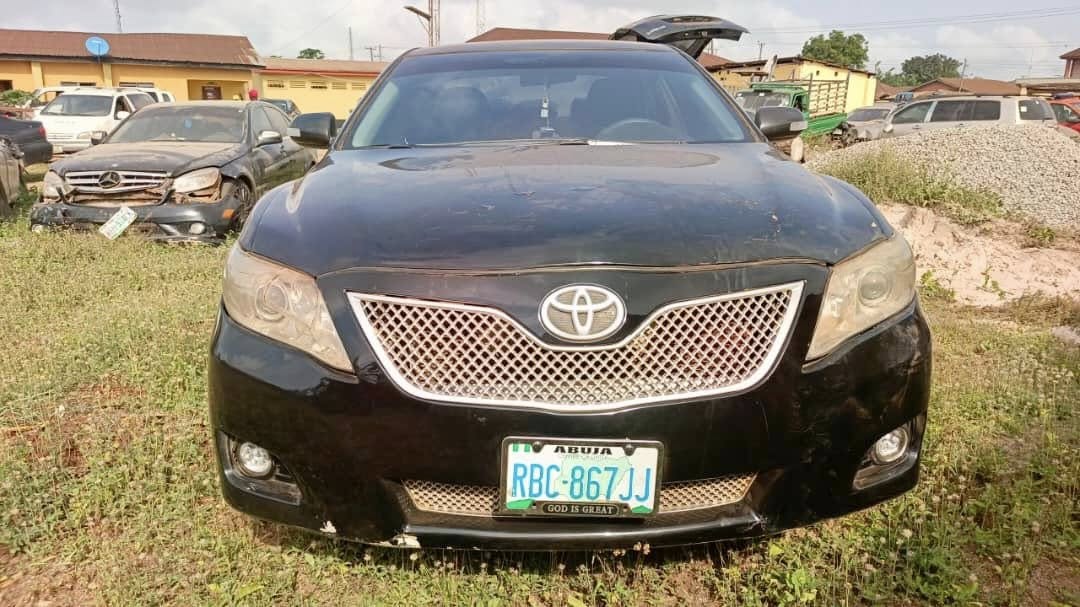 Police arrest 27 suspected cultists during initiation in Edo, recover firearms and vehicles