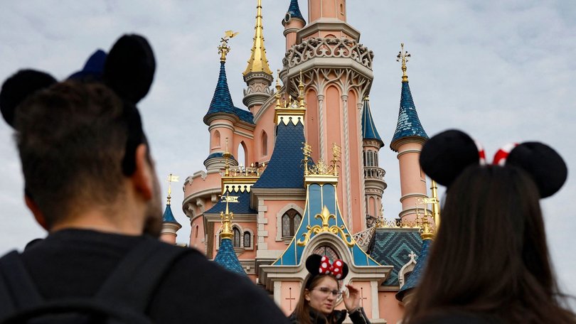 Police called after Disneyland Parispark was used as venue for staged wedding involving child ?Bride?