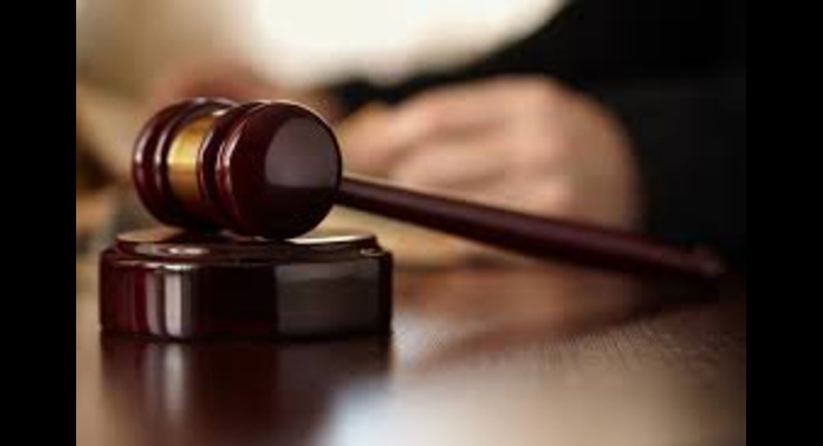 Bishop drags his wife to court for st@bbing him and pulling his manh00d