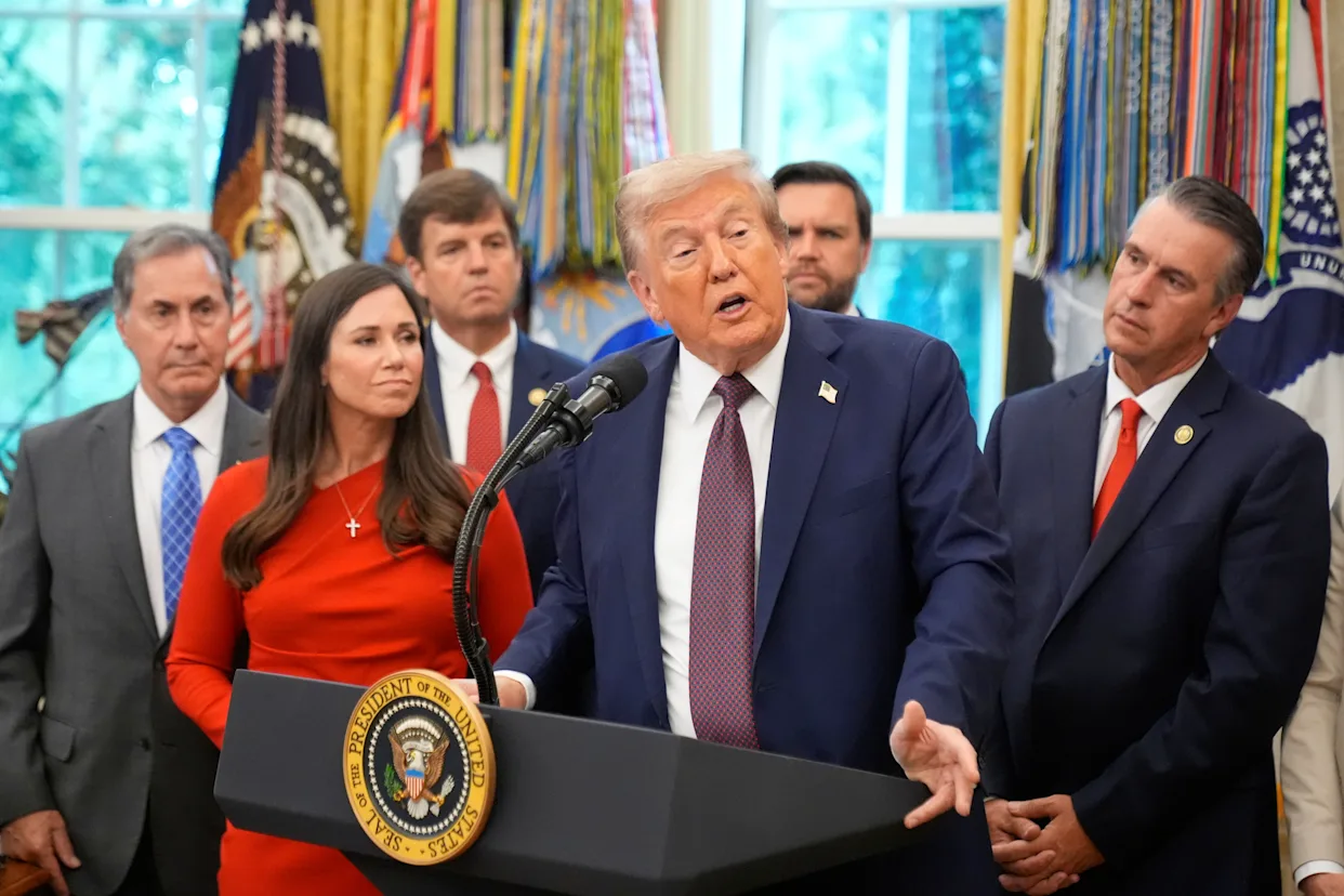 Trump freezes aid to Chicago as bid to end government shutdown fails in Senate