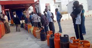 Nigerians battle shortage of cooking gas as price of 12.5kg cylinder of gas rises to N25,000