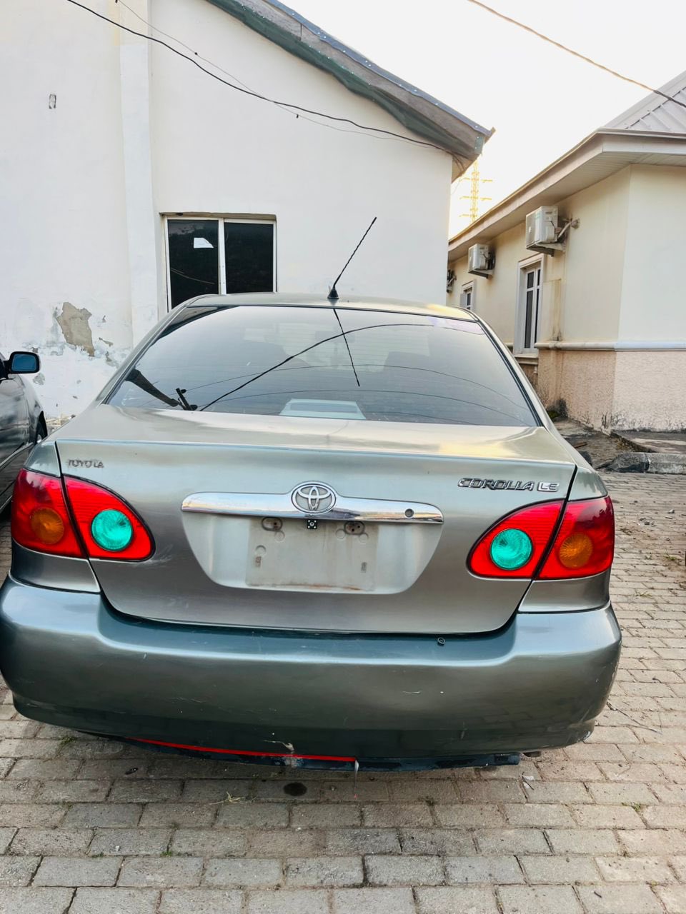 Police arrest notorious car snatching syndicate, recover 6 stolen cars and N15m cash in Abuja