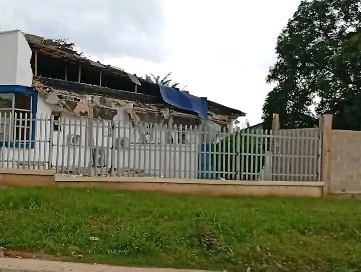 Bank building collapses in Abia