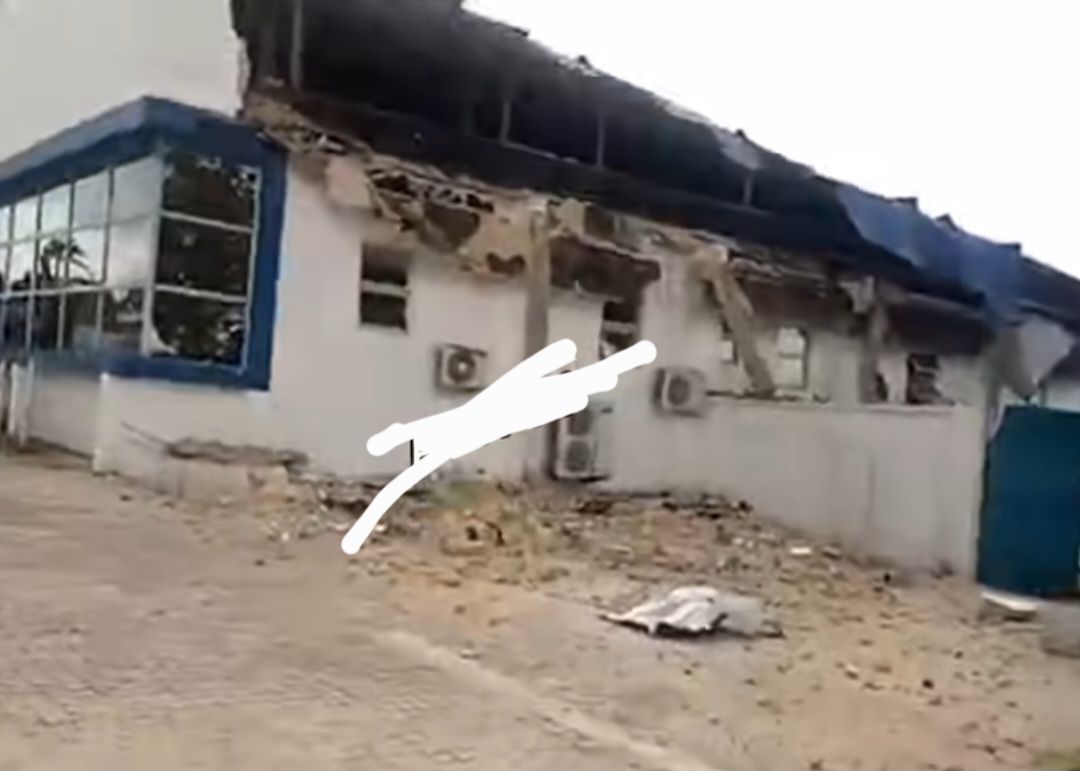 Bank building collapses in Abia