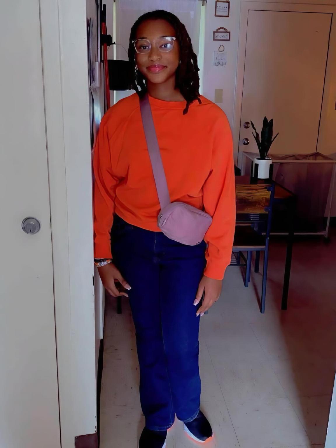 Girl, 12, diÂ£s after fight with fellow student at school bus stop