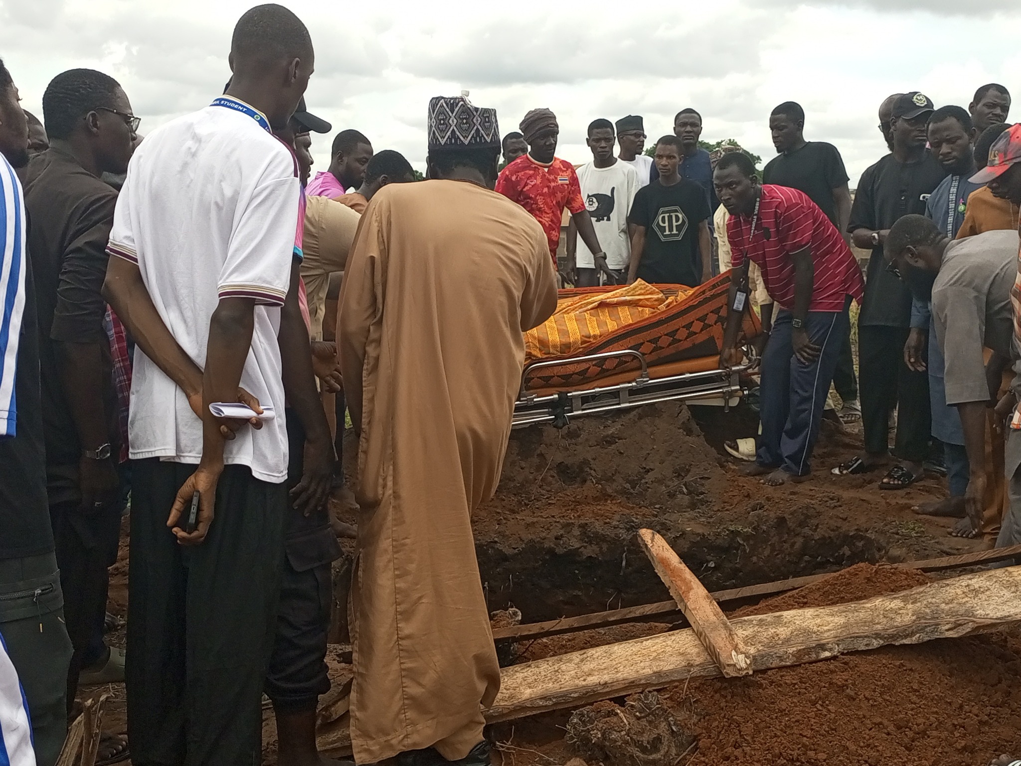 200-level Niger State varsity d!es after collapsing in her off-campus residence