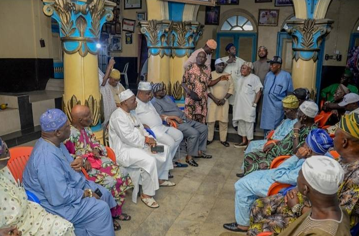 Lagos monarch dethrones six chiefs for attending Labour Party campaign