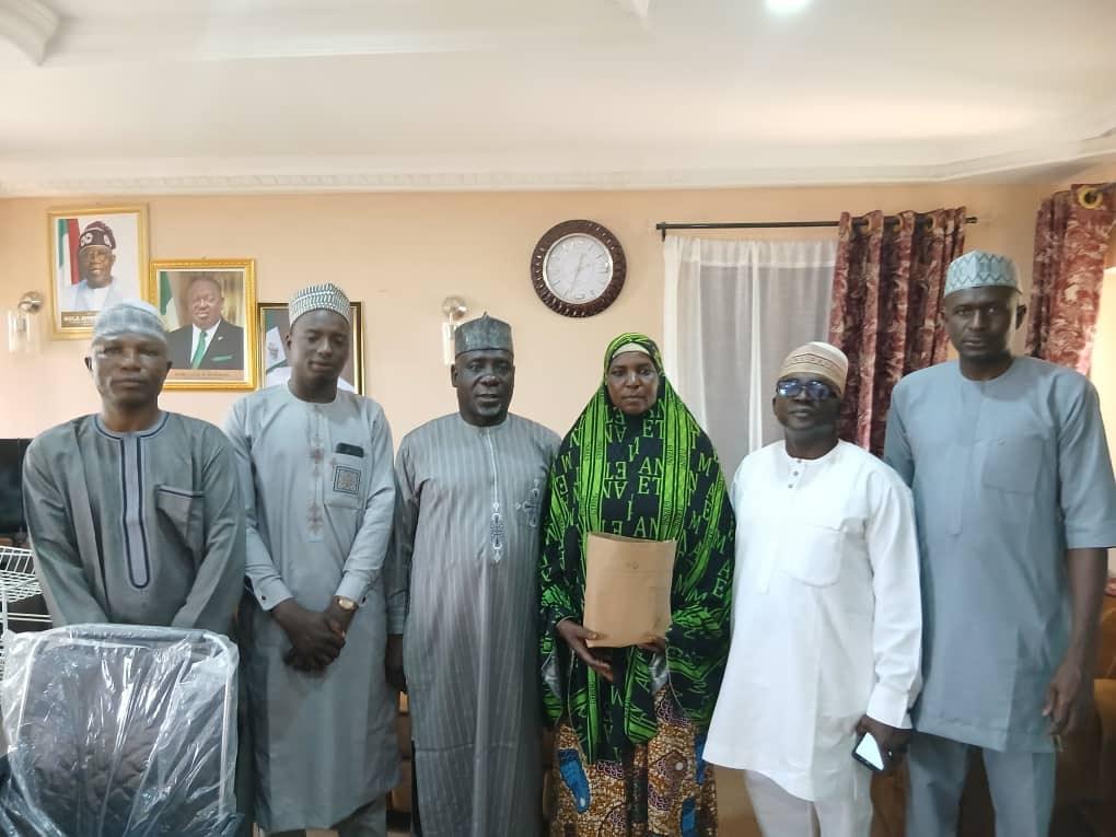 Plateau Governor rewards pilgrim with N1m for returning missing $5,000 to owner in Saudi Arabia