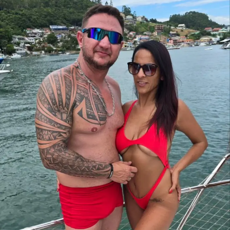 Meet the polyamorous couple that uses ?s3x calendar? to keep their relationship balanced and organized