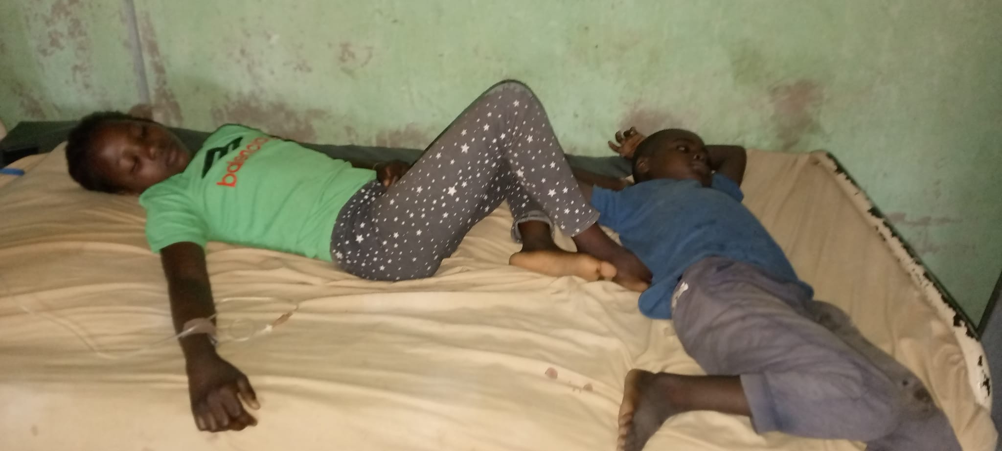 Family of five found unconscious, one d3ad in Benue