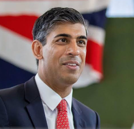 UK bans overseas health workers from bringing dependants