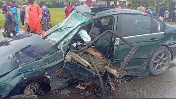 Nigerian lady d!es in auto crash two days to her birthday party (video)